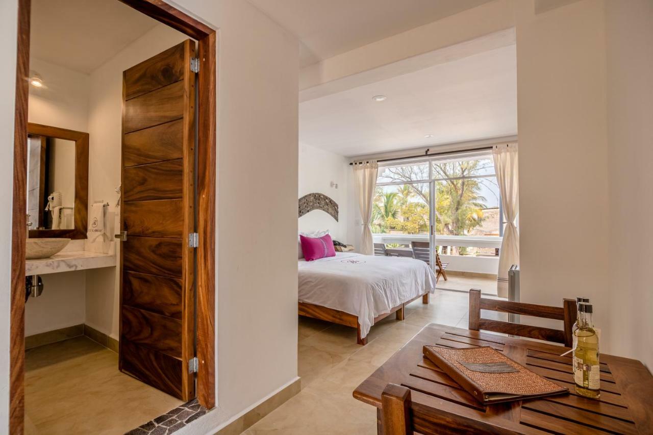 Deluxe Doppelzimmer mit seitlichem Meerblick